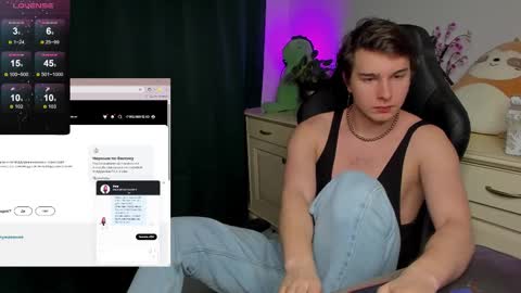 Snapshot of vincent__strong chatting on October 25, 1:22 pm Vincent Strong online show from October 25, 1:22 pm