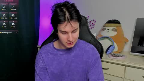 Vincent Strong online show from March 18, 6:14 pm