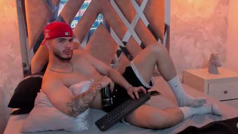 Snapshot of vincentblack_ chatting on September 22, 5:22 am Vincent online show from September 22, 5:22 am