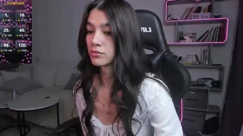 vinkitinkii online show from February 15, 7:16 am