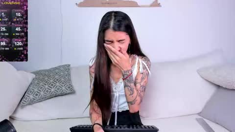 vinkitinkii online show from September 11, 7:31 am