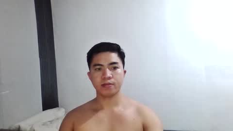vinsoy_xx69 online show from April 20, 11:30 pm