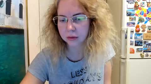 Snapshot of viodetta chatting on October 26, 3:44 pm viodetta online show from October 26, 3:44 pm