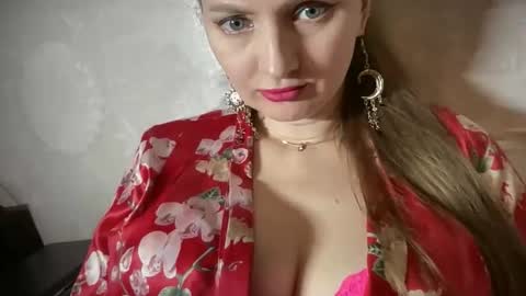Funny  girl online show from April 15, 11:16 pm