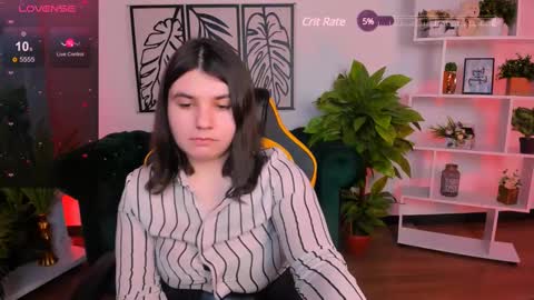 Snapshot of viola__shy chatting on March 2, 12:31 am Viola online show from March 2, 12:31 am