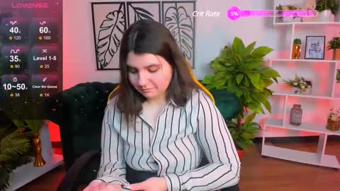 Snapshot of viola__shy chatting on February 19, 9:25 pm Viola online show from February 19, 9:25 pm
