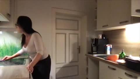 Snapshot of viola_beck chatting on October 12, 4:32 pm Vio online show from October 12, 4:32 pm