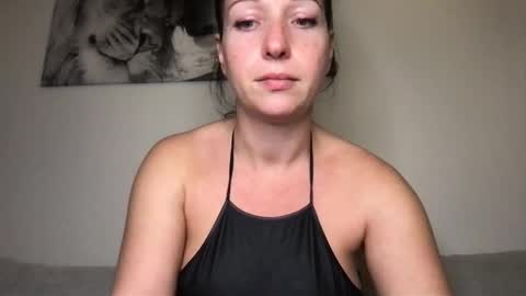 Snapshot of viola_beck chatting on October 21, 4:54 pm Vio online show from October 21, 4:54 pm