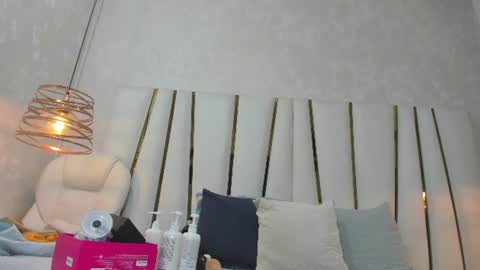 violeet_gray online show from July 22, 11:23 am