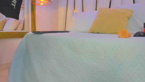 violeet_gray online show from July 30, 11:33 am