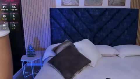 Violet online show from July 18, 7:16 pm