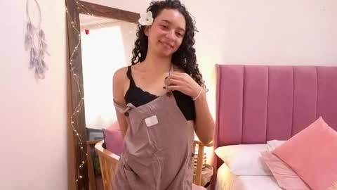 violet__15 online show from April 29, 12:32 pm
