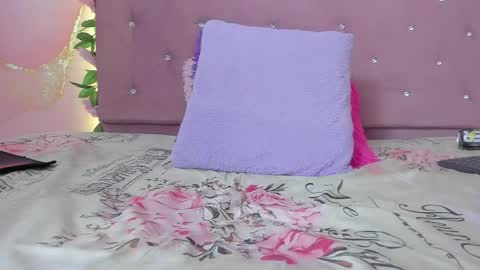violet__taylor_ online show from April 28, 2:27 am
