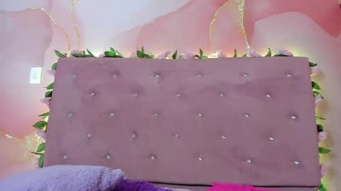 violet__taylor_ online show from May 5, 2:18 am