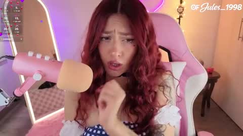 violet online show from March 4, 5:54 pm