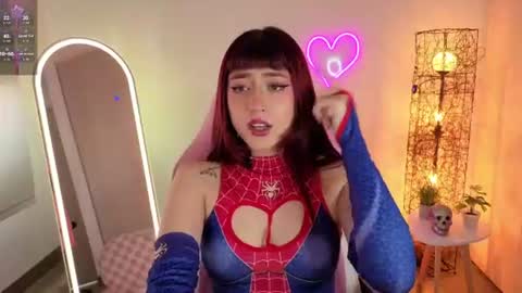 violet online show from June 25, 9:20 pm