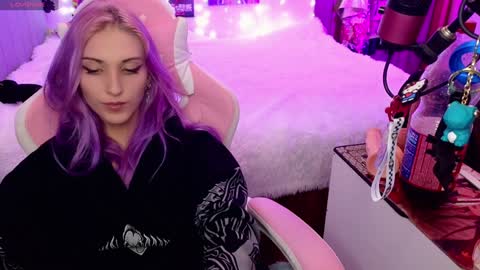 Deya online show from January 30, 2:47 pm