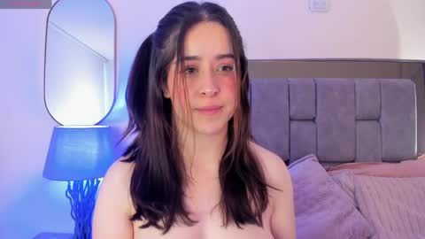 Violet Nova online show from April 25, 1:41 pm