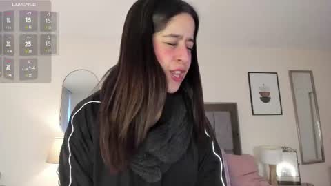 Violet Nova online show from June 17, 11:37 am