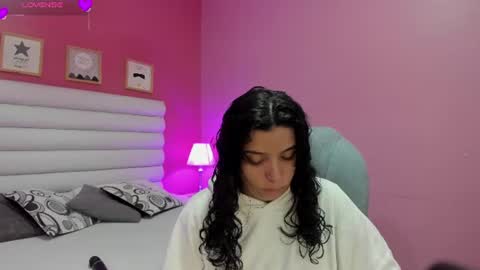 violet_sinclair online show from June 20, 11:05 am