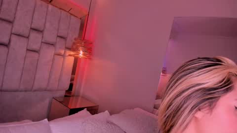 Violeta  online show from November 30, 11:28 am