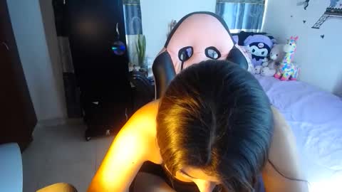 violeta.. online show from December 2, 9:24 pm