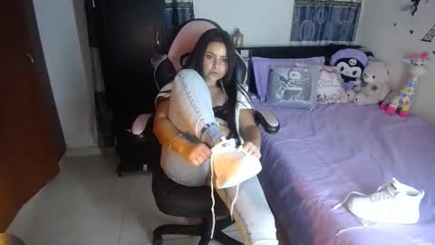 violeta.. online show from December 5, 11:23 pm