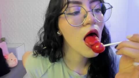     online show from June 18, 9:31 pm