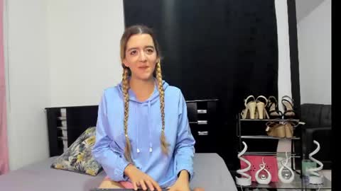 violeta_gracee online show from July 27, 11:35 pm