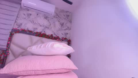 violeta london online show from February 17, 3:05 am