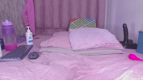 violeta london online show from October 4, 12:47 pm