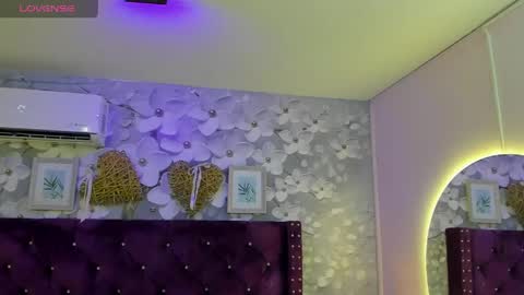 violeta_medina online show from April 23, 2:52 am