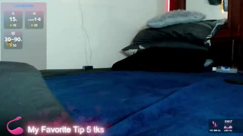 Violetta Morningstar online show from November 3, 9:10 am