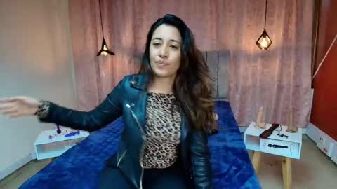 VIOLETA online show from October 20, 2:44 pm