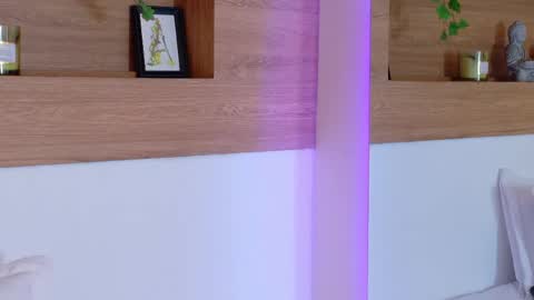 Violet online show from May 13, 11:31 am