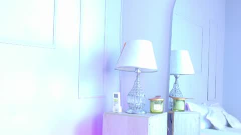 Violet online show from July 4, 4:32 pm
