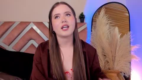 Call me Violet online show from November 18, 7:28 pm