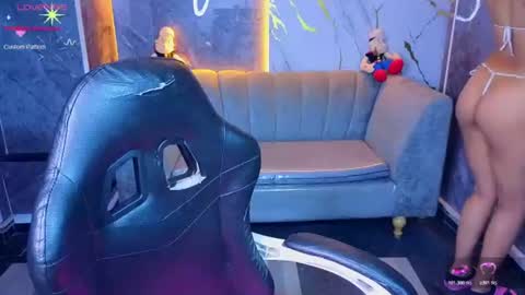 violeth_b online show from July 8, 1:58 pm