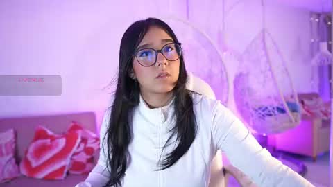 violetjonesx online show from July 2, 11:37 am
