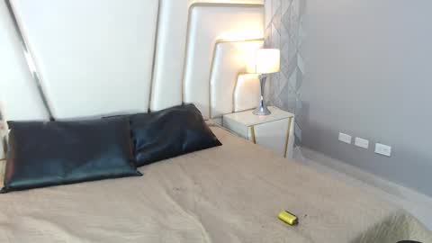 VioletLux online show from September 16, 10:02 pm