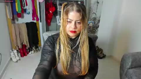 VIOLETA MONTANA online show from June 20, 9:15 am