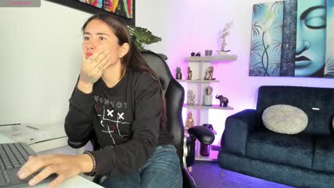 violetparkker online show from February 25, 12:38 pm