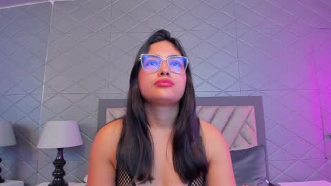 Violet Rousse online show from May 22, 6:36 pm