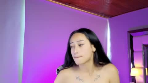 violetskinny online show from April 29, 7:51 pm