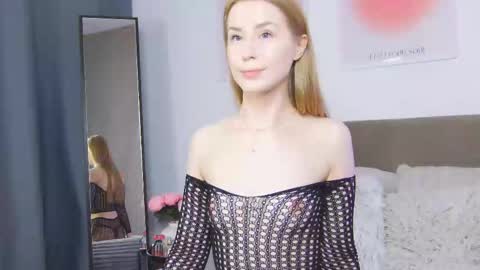 VioletSwone online show from November 20, 6:34 am