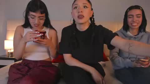 Alice online show from January 3, 9:57 pm