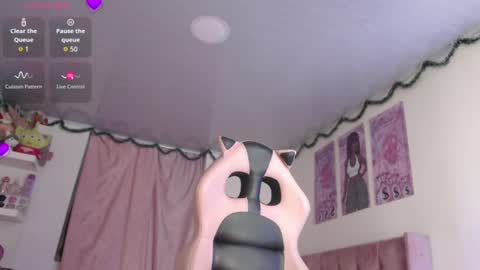 violett_brown9 online show from July 4, 7:34 am