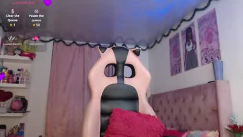 violett_brown9 online show from July 22, 7:10 am
