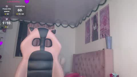 violett_brown9 online show from May 31, 6:56 am