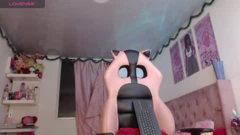 violett_brown9 online show from June 2, 5:42 am